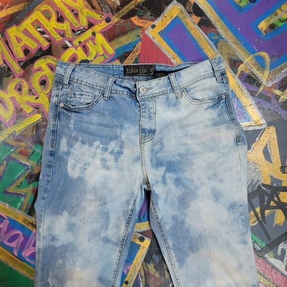Urban Chic skinny jeans size 9 - custom in-house reverse tie-dye light blue - Picture 2 of 9